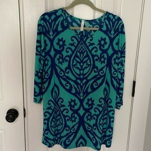 Cezanne Blue green top Poly/Spandex XL